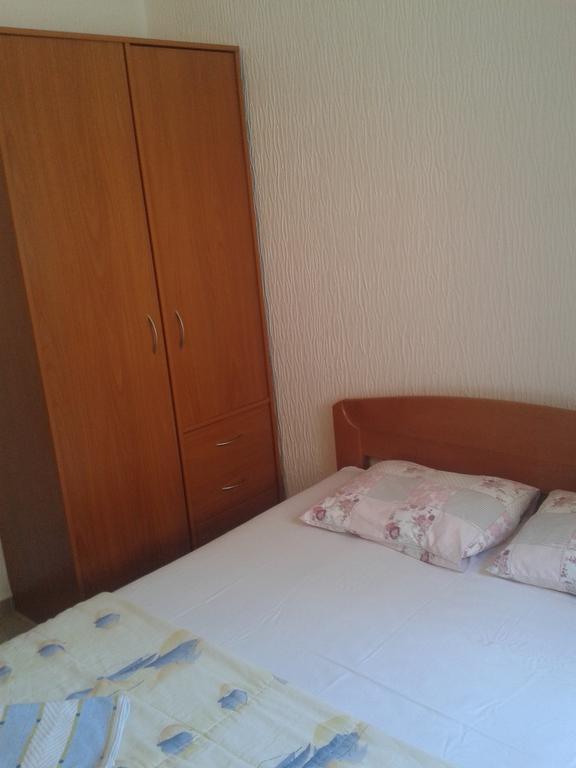 Guesthouse Lautasevic Petrovac Ngoại thất bức ảnh