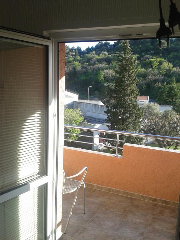 Guesthouse Lautasevic Petrovac Ngoại thất bức ảnh