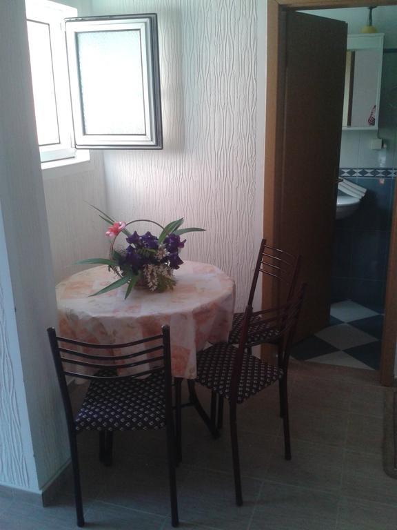 Guesthouse Lautasevic Petrovac Ngoại thất bức ảnh