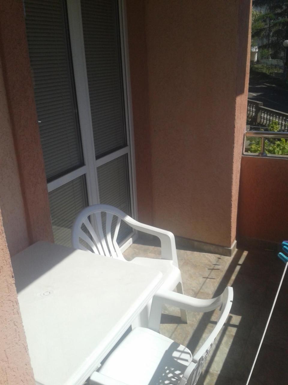 Guesthouse Lautasevic Petrovac Ngoại thất bức ảnh