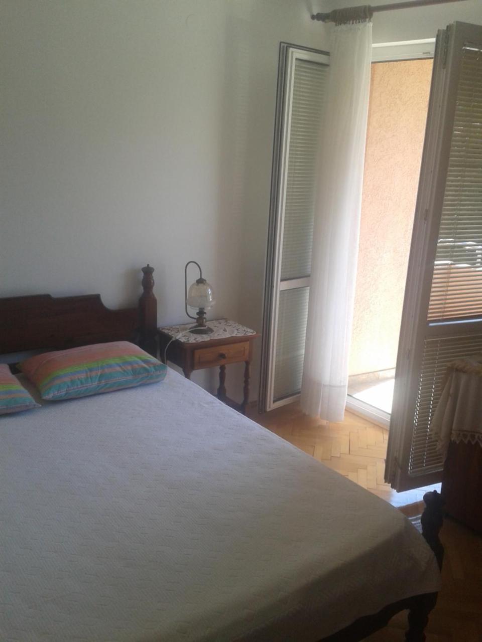 Guesthouse Lautasevic Petrovac Ngoại thất bức ảnh